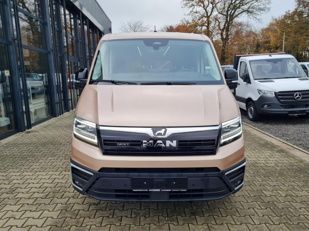 Man TGE 3.180 TDi Kombi 9 Sitze ALU KAMERA LED LEDER Sonderumbau - Minibus, Passenger van: picture 2 Man TGE 3.180 TDi Kombi 9 Sitze ALU KAMERA LED LEDER Sonderumbau - Minibus, Passenger van: picture 2
