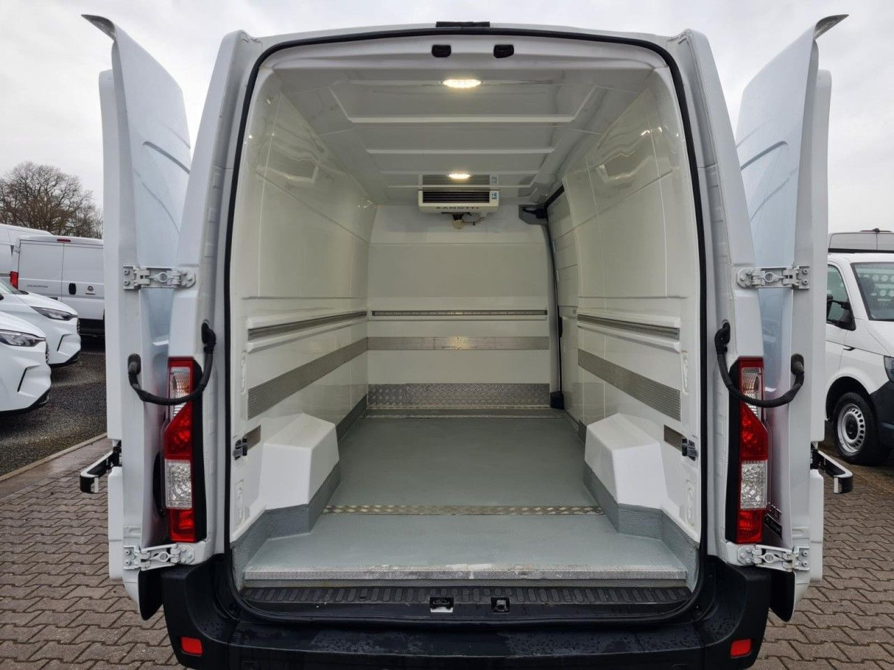 Renault Master 3.5t Kühlkasten L3H2 Stand+Fahrkühlung ER - Refrigerated van: picture 5 Renault Master 3.5t Kühlkasten L3H2 Stand+Fahrkühlung ER - Refrigerated van: picture 5