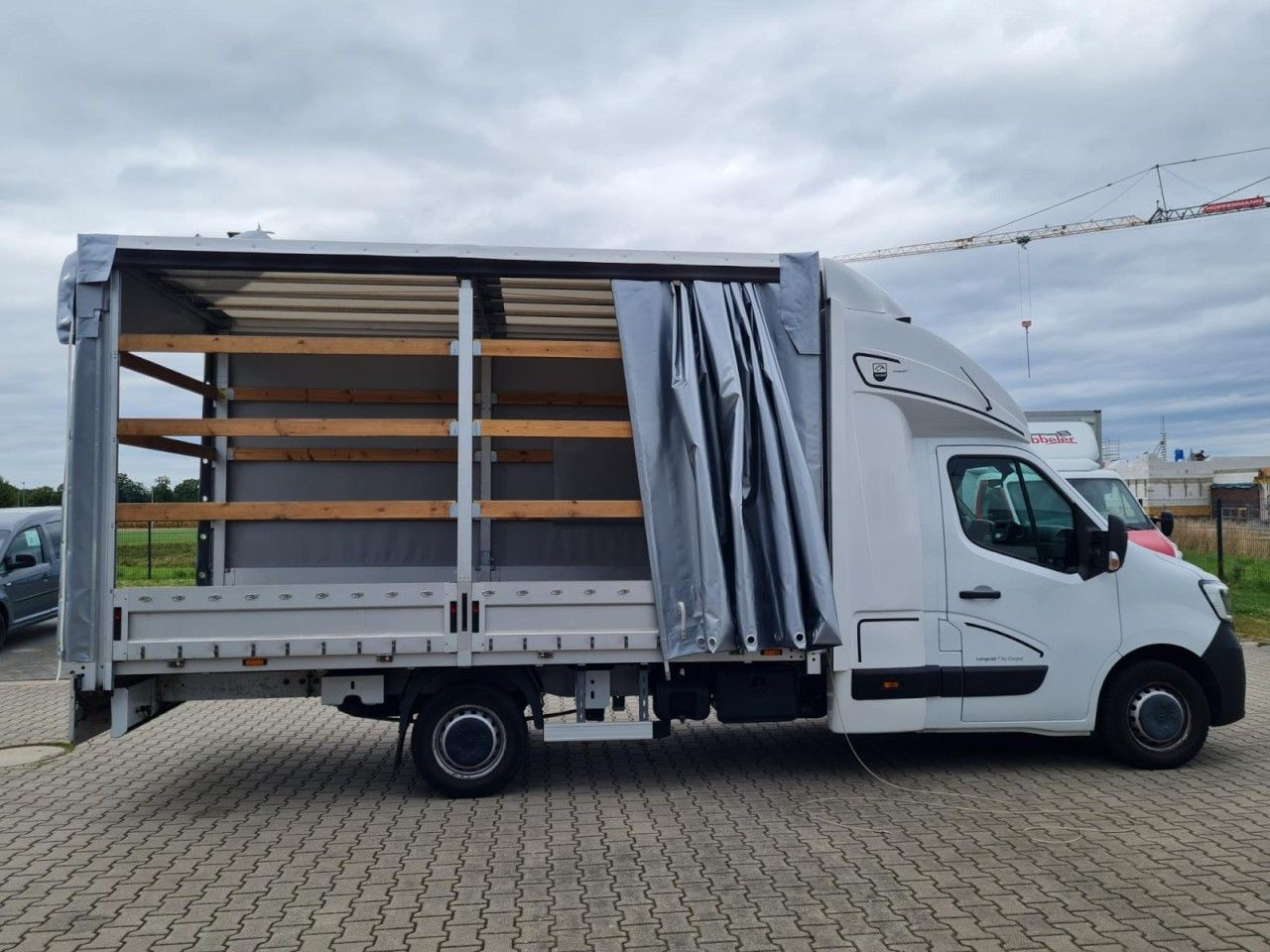 Renault Master 3,5t Pritsche Plane Schlafkab. dCi 165 KL - Curtain side van: picture 4 Renault Master 3,5t Pritsche Plane Schlafkab. dCi 165 KL - Curtain side van: picture 4