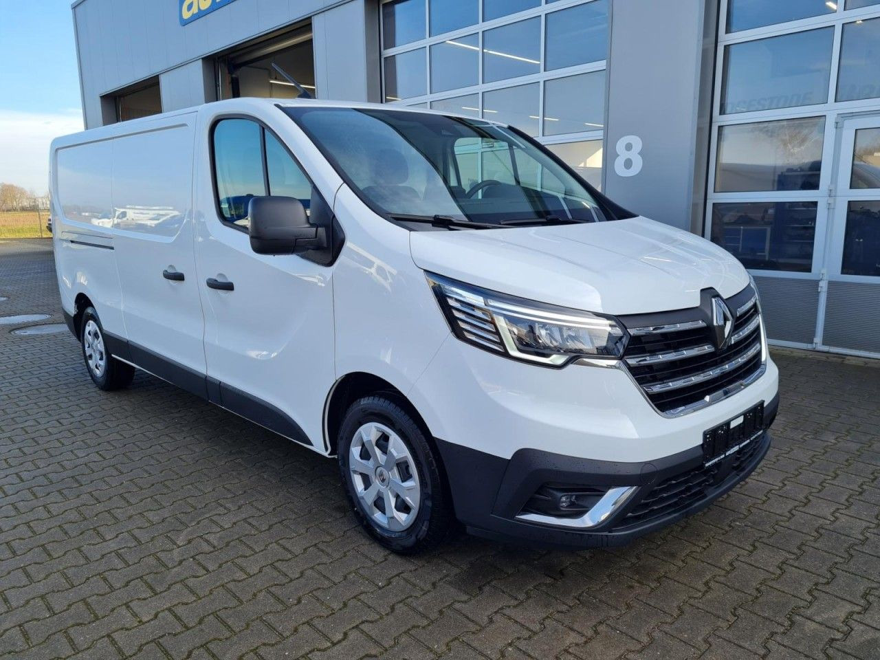 Renault Trafic Kasten 3,0t L2 Advance AHK KLIMA LED PDC - Small van: picture 3 Renault Trafic Kasten 3,0t L2 Advance AHK KLIMA LED PDC - Small van: picture 3