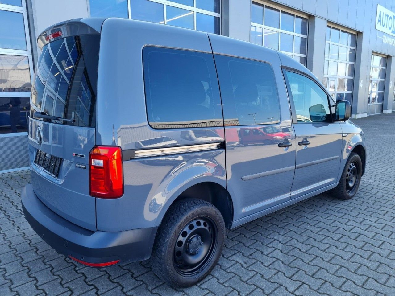 Volkswagen Caddy Kombi 4Motion TDi 5-Sitze KLIMA STHZ TEMPO - Passenger van: picture 4 Volkswagen Caddy Kombi 4Motion TDi 5-Sitze KLIMA STHZ TEMPO - Passenger van: picture 4