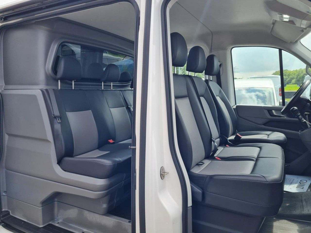 Volkswagen Crafter 35 Kasten Plus Doka mixto TDI L2H2 AHK - Panel van, Combi van: picture 4 Volkswagen Crafter 35 Kasten Plus Doka mixto TDI L2H2 AHK - Panel van, Combi van: picture 4