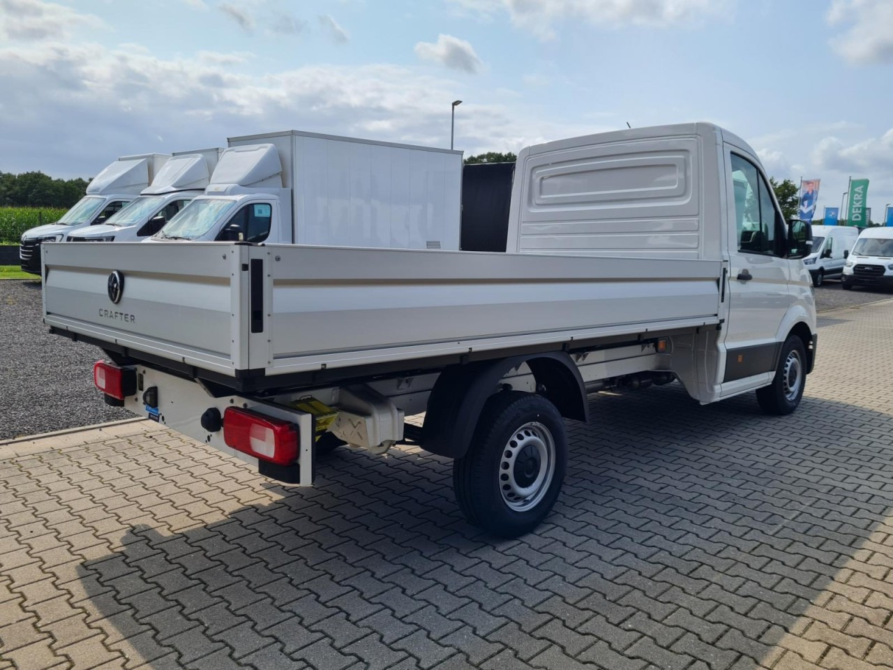 Volkswagen Crafter 35 Pritsche TDi MR L3 KLIMA TEMPOMAT - Open body delivery van: picture 4 Volkswagen Crafter 35 Pritsche TDi MR L3 KLIMA TEMPOMAT - Open body delivery van: picture 4