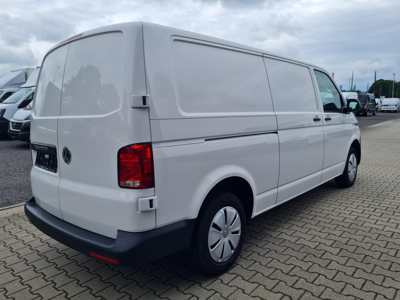 Volkswagen T6.1 Kasten TDi lang Flügeltüren KLIMA Verkleidungen - Small van: picture 5 Volkswagen T6.1 Kasten TDi lang Flügeltüren KLIMA Verkleidungen - Small van: picture 5