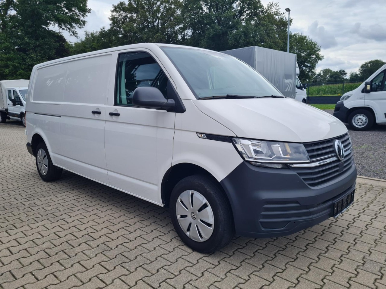 Volkswagen T6.1 Kasten TDi lang Flügeltüren KLIMA Verkleidungen - Small van: picture 3 Volkswagen T6.1 Kasten TDi lang Flügeltüren KLIMA Verkleidungen - Small van: picture 3