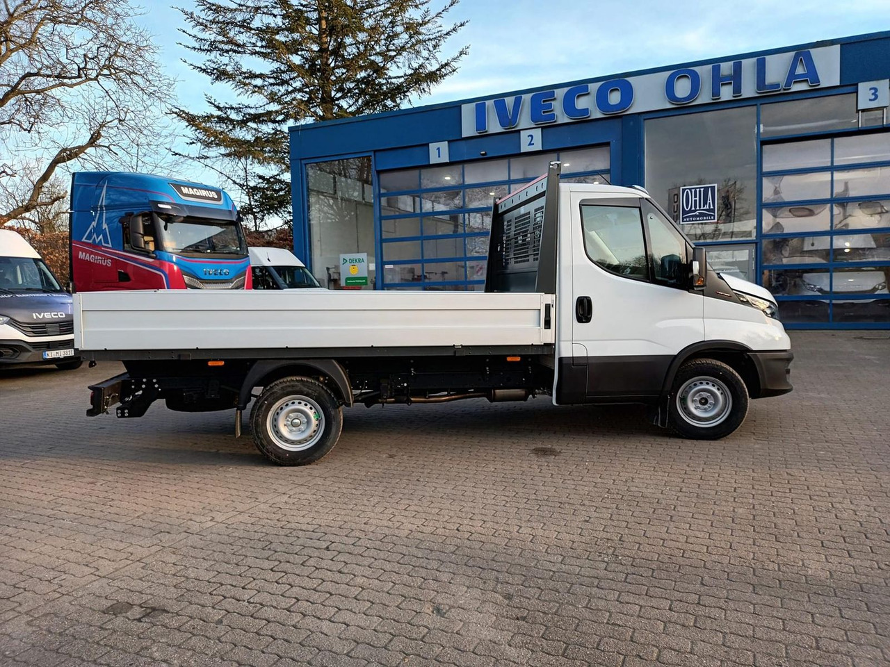 Iveco Daily 35S16H3.0 Pritsche,AHK, Rückfahrkamera... - Open body delivery van: picture 5 Iveco Daily 35S16H3.0 Pritsche,AHK, Rückfahrkamera... - Open body delivery van: picture 5