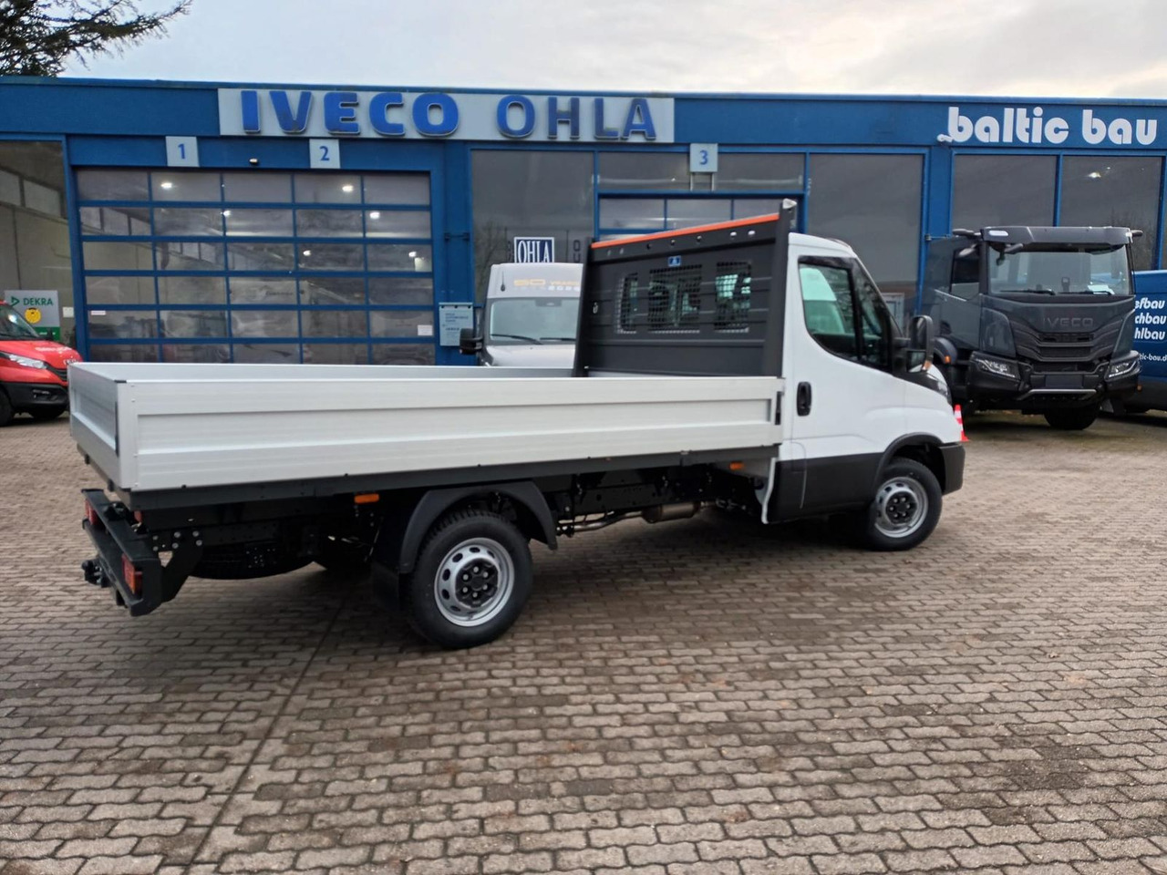Iveco Daily 35S16H3.0Y *3,5m Pritsche *KLIMA*AHK*RA... - Open body delivery van: picture 4 Iveco Daily 35S16H3.0Y *3,5m Pritsche *KLIMA*AHK*RA... - Open body delivery van: picture 4