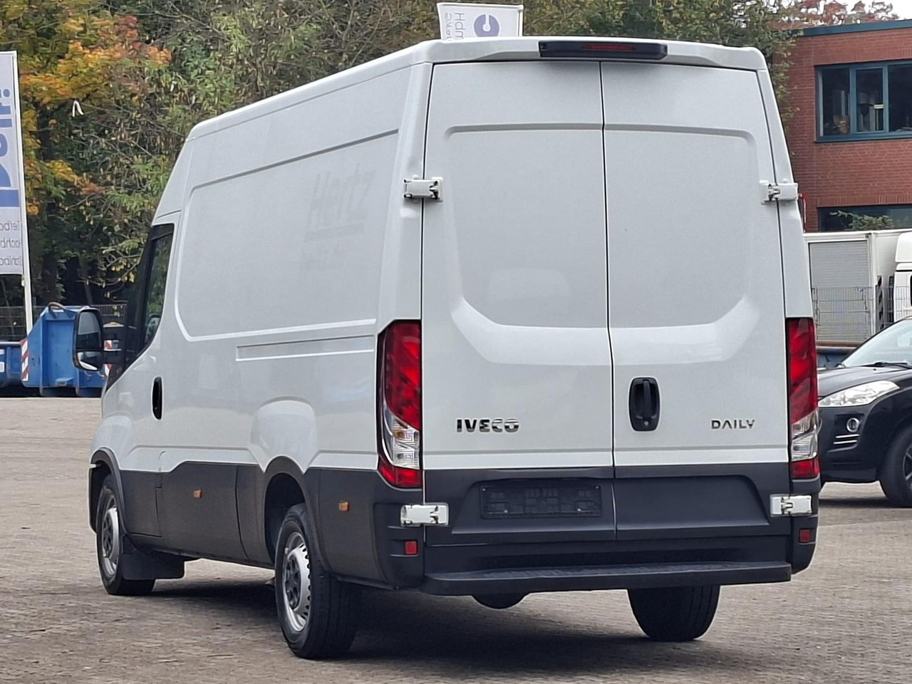 Iveco Daily 35S16V 3520L Klima, Radio - Panel van: picture 3 Iveco Daily 35S16V 3520L Klima, Radio - Panel van: picture 3