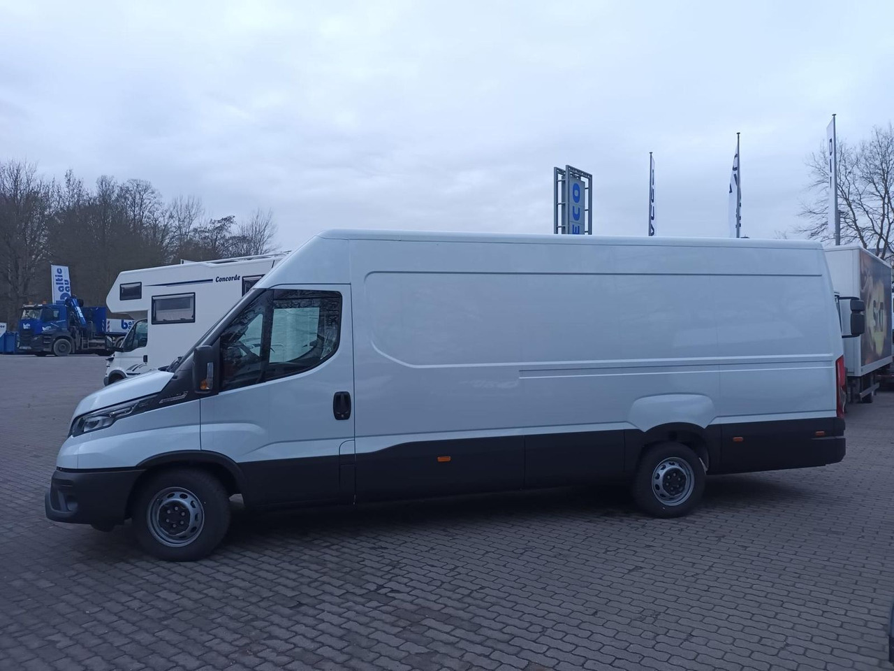 Iveco Daily 35S18HA8V 4100 KLIMA*AHK*RÜCKFAHRKAMERA... - Panel van: picture 2 Iveco Daily 35S18HA8V 4100 KLIMA*AHK*RÜCKFAHRKAMERA... - Panel van: picture 2