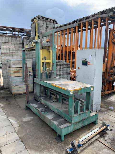 Bundling device horizontal and vertical / Umreifung horizontal und vertikal - Machine tool: picture 1 Bundling device horizontal and vertical / Umreifung horizontal und vertikal - Machine tool: picture 1