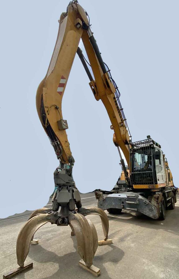 Liebherr LH26 M Industry – Industrial excavator / Umschlagbagger - Excavator: picture 1 Liebherr LH26 M Industry – Industrial excavator / Umschlagbagger - Excavator: picture 1