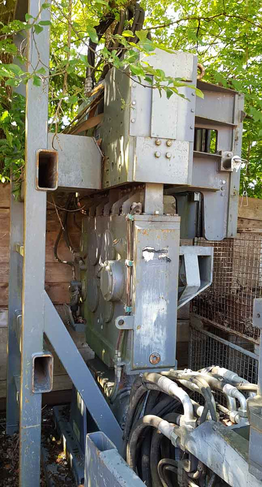 Liebherr LRB125 – pile driver / Rammgerät - Drilling rig: picture 2 Liebherr LRB125 – pile driver / Rammgerät - Drilling rig: picture 2