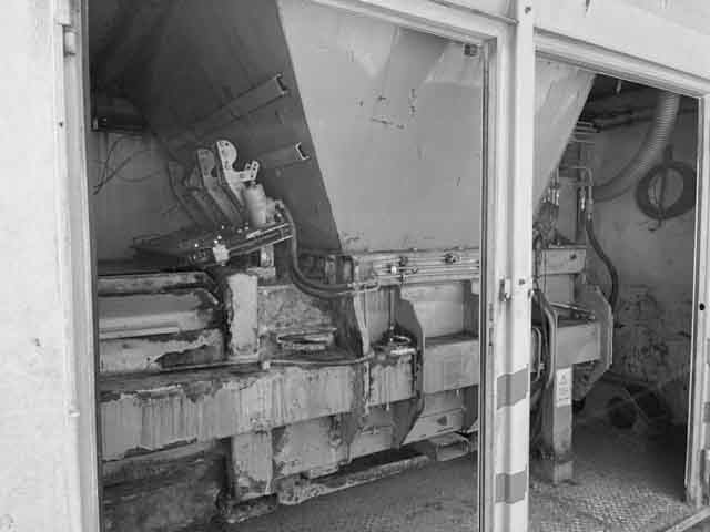 Presto-Pressen CC40V – Channel baling press / Kanalballenpresse - Machine tool: picture 1 Presto-Pressen CC40V – Channel baling press / Kanalballenpresse - Machine tool: picture 1