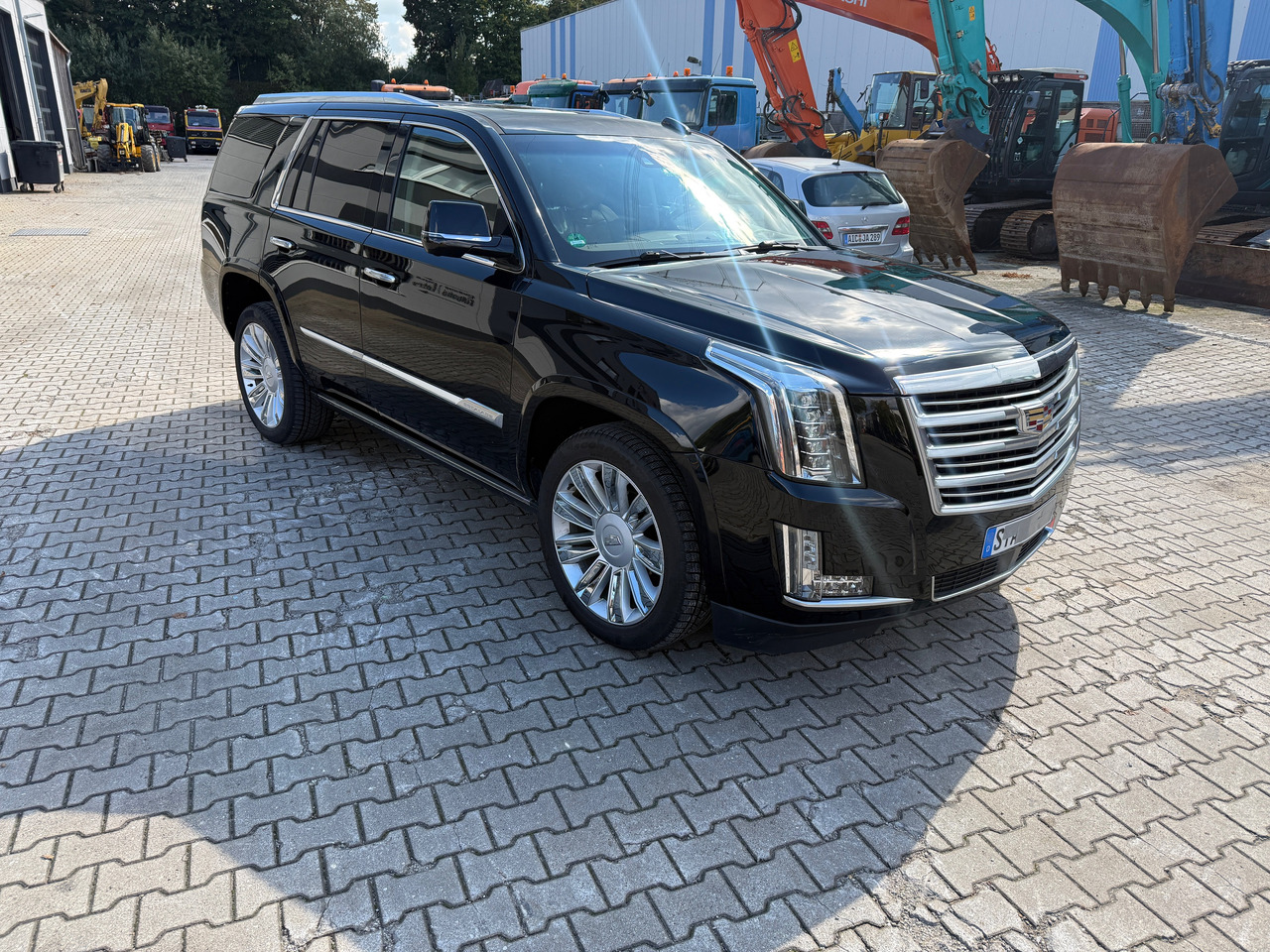 Cadillac Escalade Platinum VOLL - Car: picture 3 Cadillac Escalade Platinum VOLL - Car: picture 3