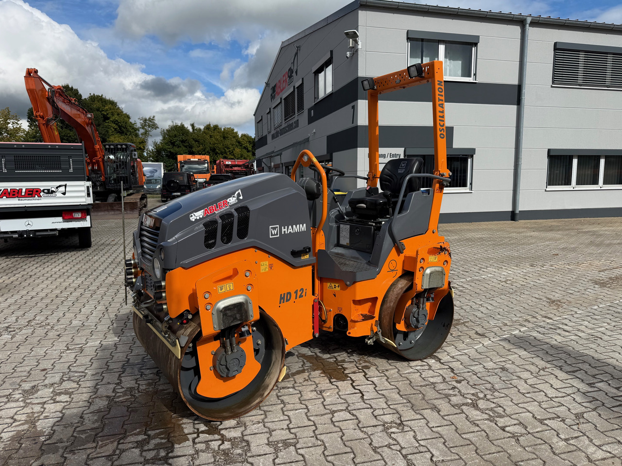 HAMM HD12i VO VIO Tandemwalze mit Oszillation - Road roller: picture 3 HAMM HD12i VO VIO Tandemwalze mit Oszillation - Road roller: picture 3