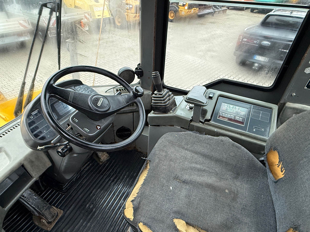 Wheel loader Komatsu Hanomag WA270-3 Radlader Klima: picture 15
