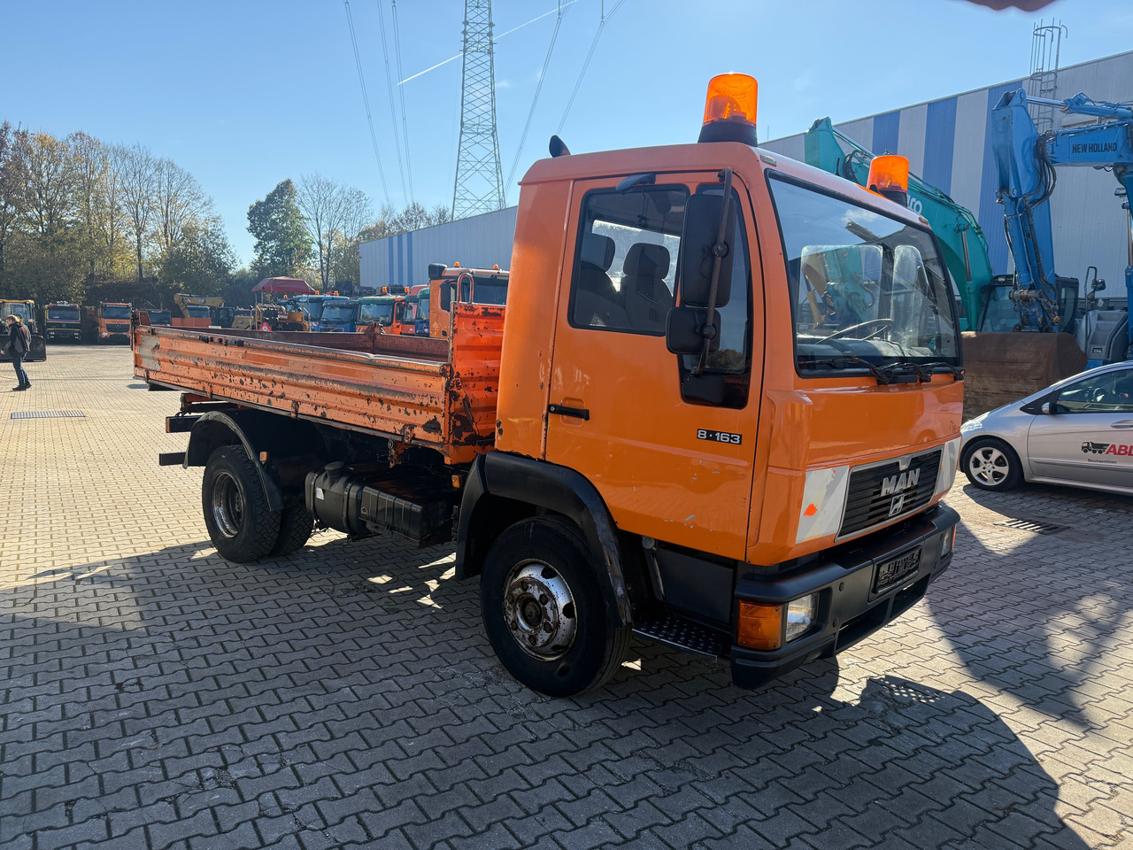 MAN 8.163 L2000 3-Seiten-Kipper AHK - Tipper: picture 3 MAN 8.163 L2000 3-Seiten-Kipper AHK - Tipper: picture 3