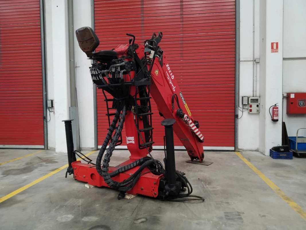 Grúa Epsilon Q170Z96 - Loader crane for Truck: picture 1 Grúa Epsilon Q170Z96 - Loader crane for Truck: picture 1