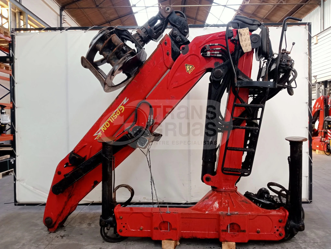 Grúa forestal Epsilon Q170Z96 - Loader crane for Forestry equipment: picture 1 Grúa forestal Epsilon Q170Z96 - Loader crane for Forestry equipment: picture 1