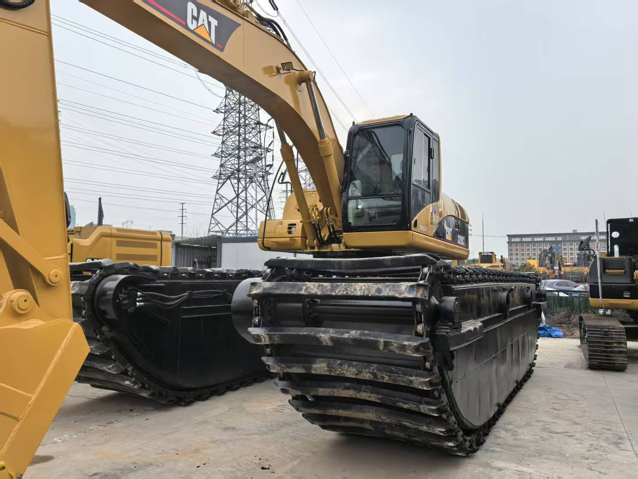 CATERPILLAR 320CL amphibious - Amphibious excavator: picture 4 CATERPILLAR 320CL amphibious - Amphibious excavator: picture 4