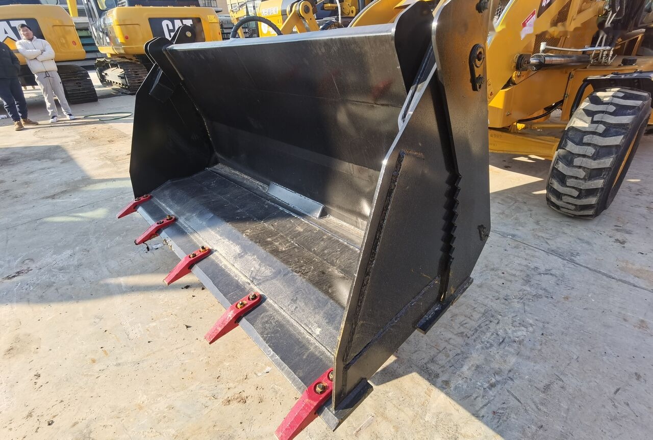Caterpillar 420F2 - Backhoe loader: picture 2 Caterpillar 420F2 - Backhoe loader: picture 2
