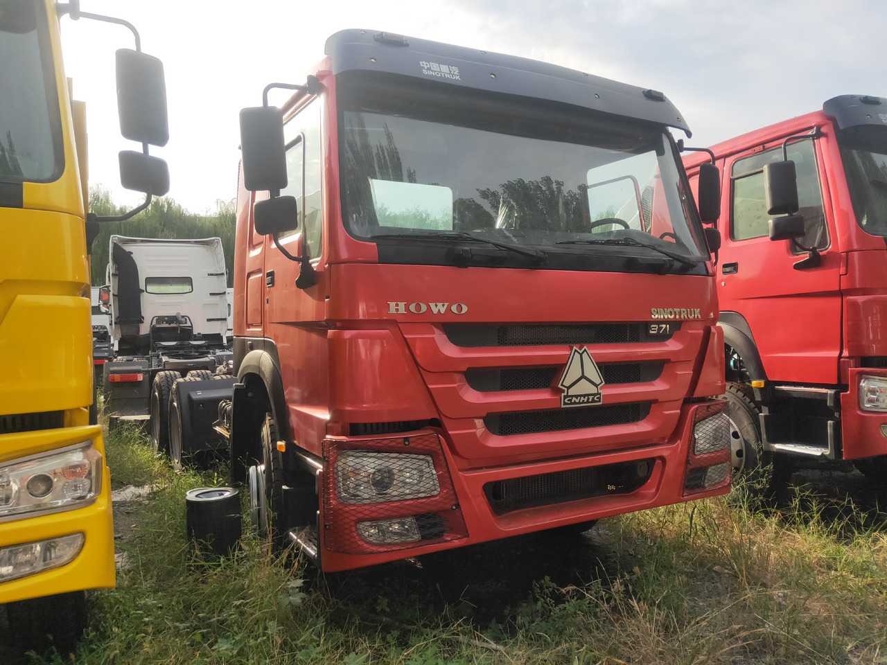 Tractor unit Sinotruk HOWO 371 6*4 Tractor: picture 6