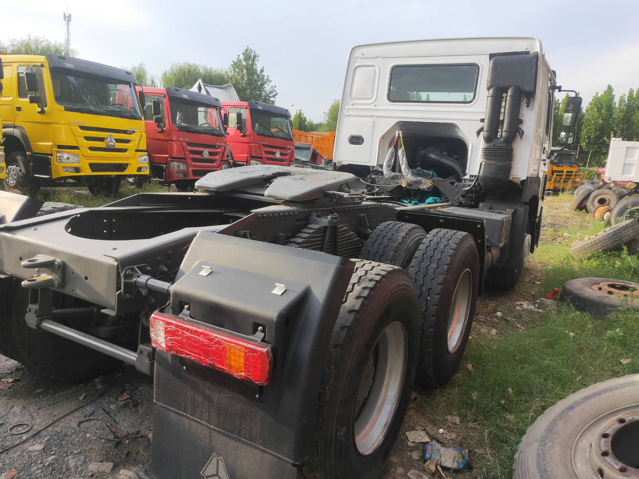 Tractor unit Sinotruk HOWO 371 6*4 Tractor: picture 10 Tractor unit Sinotruk HOWO 371 6*4 Tractor: picture 10