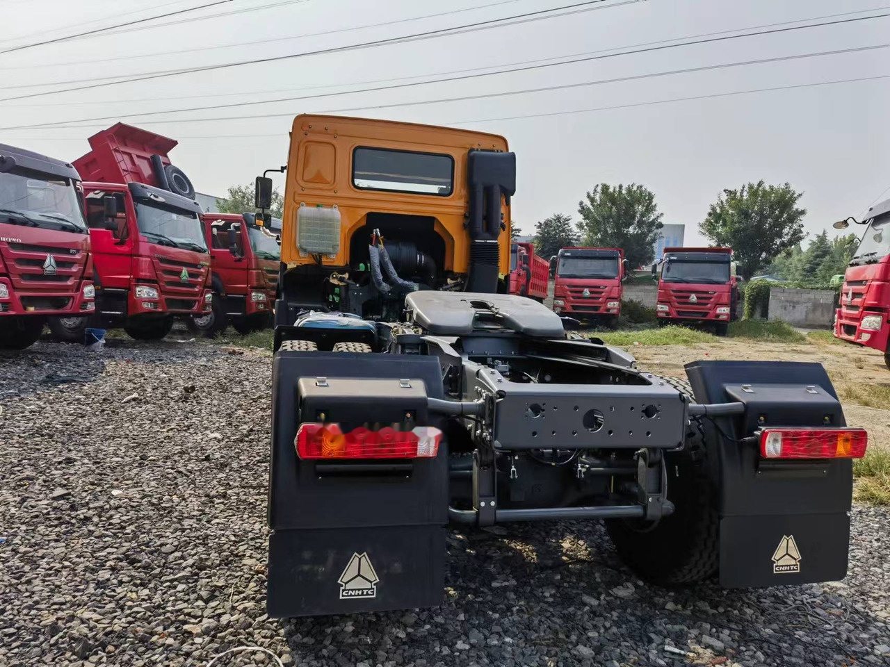 Sinotruk HOWO 371 Tractor - Tractor unit: picture 3 Sinotruk HOWO 371 Tractor - Tractor unit: picture 3