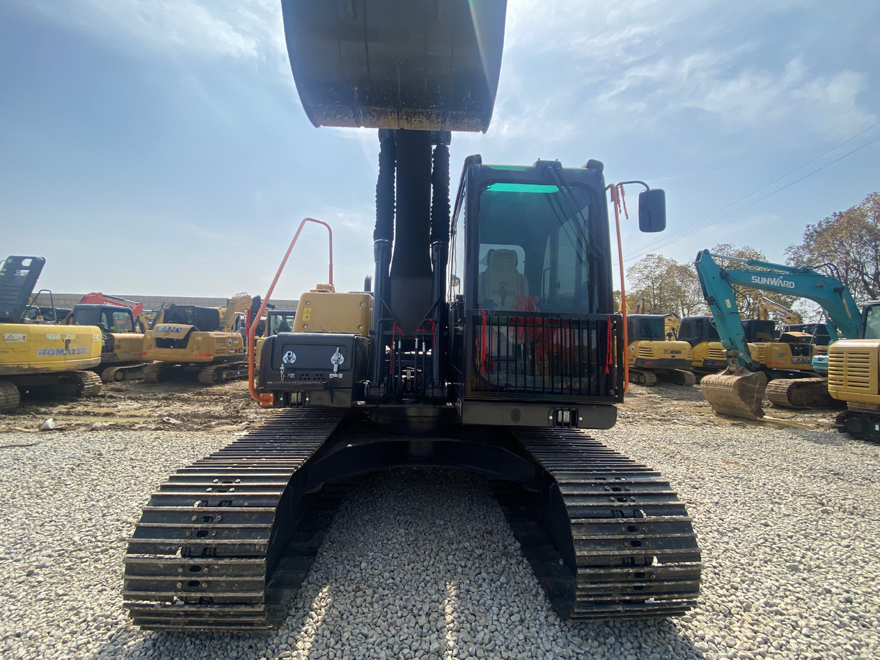 VOLVO EC140 - Excavator: picture 4 VOLVO EC140 - Excavator: picture 4