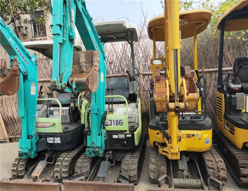 Yanmar Vio 17 - Mini excavator: picture 1 Yanmar Vio 17 - Mini excavator: picture 1