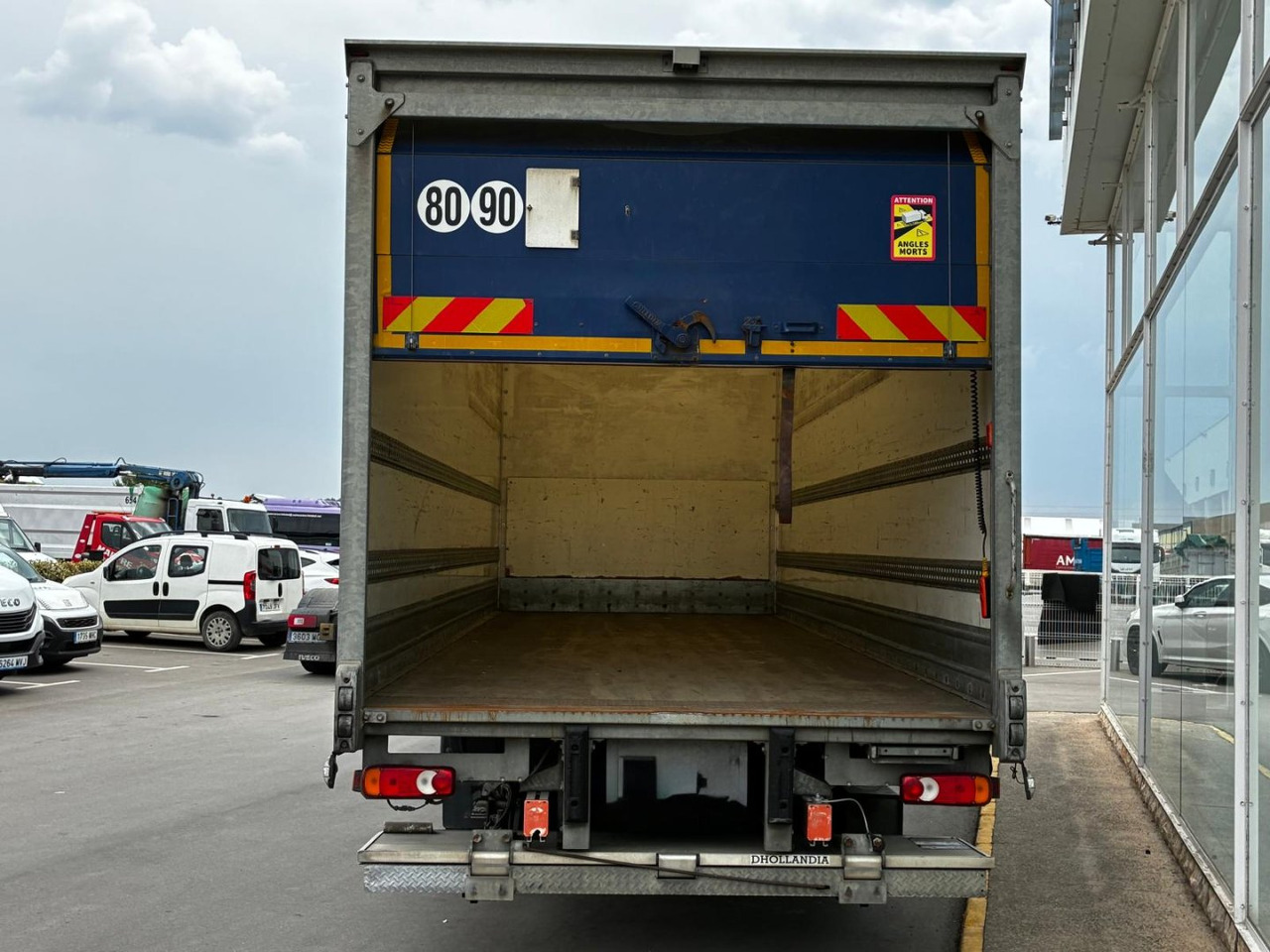 Caja cerrada IVECO Eurocargo ML 120 E22 - Box truck: picture 5 Caja cerrada IVECO Eurocargo ML 120 E22 - Box truck: picture 5