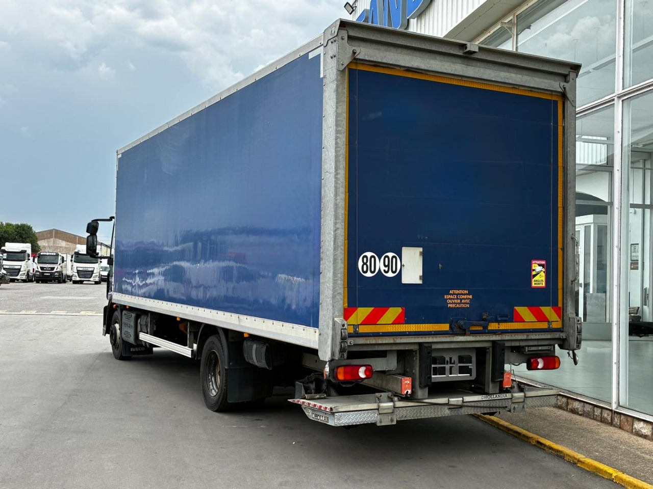 Caja cerrada IVECO Eurocargo ML 120 E22 - Box truck: picture 4 Caja cerrada IVECO Eurocargo ML 120 E22 - Box truck: picture 4