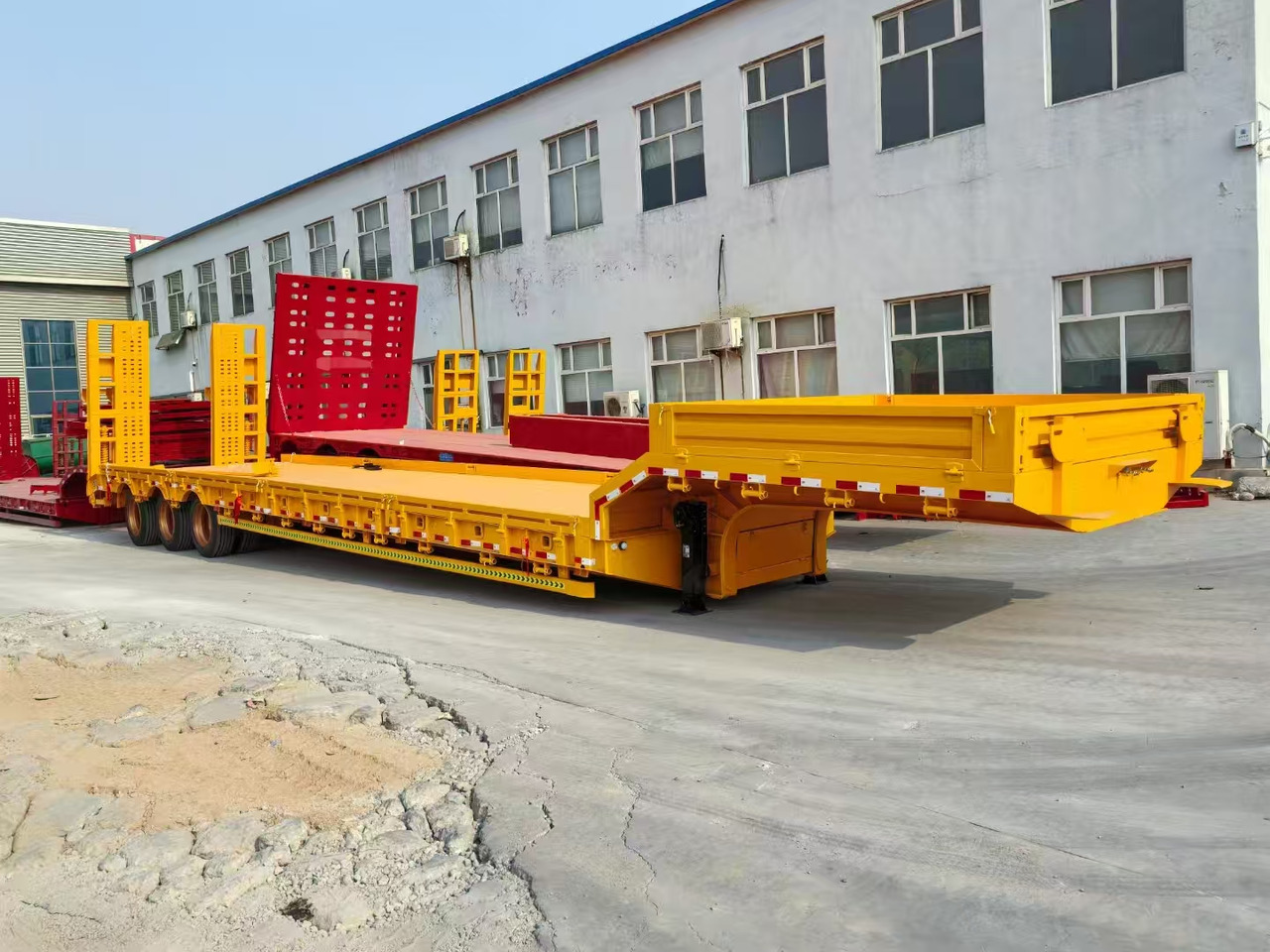 13M Low Bed Semi Trailer | 3 Axles | Heavy Duty Lowboy for Construction Machinery Transport - Low loader semi-trailer: picture 3 13M Low Bed Semi Trailer | 3 Axles | Heavy Duty Lowboy for Construction Machinery Transport - Low loader semi-trailer: picture 3