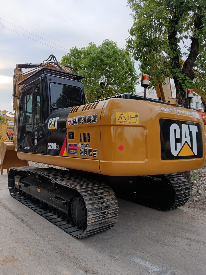 CAT 320D2L 320GC 323 320 - Crawler excavator: picture 3 CAT 320D2L 320GC 323 320 - Crawler excavator: picture 3