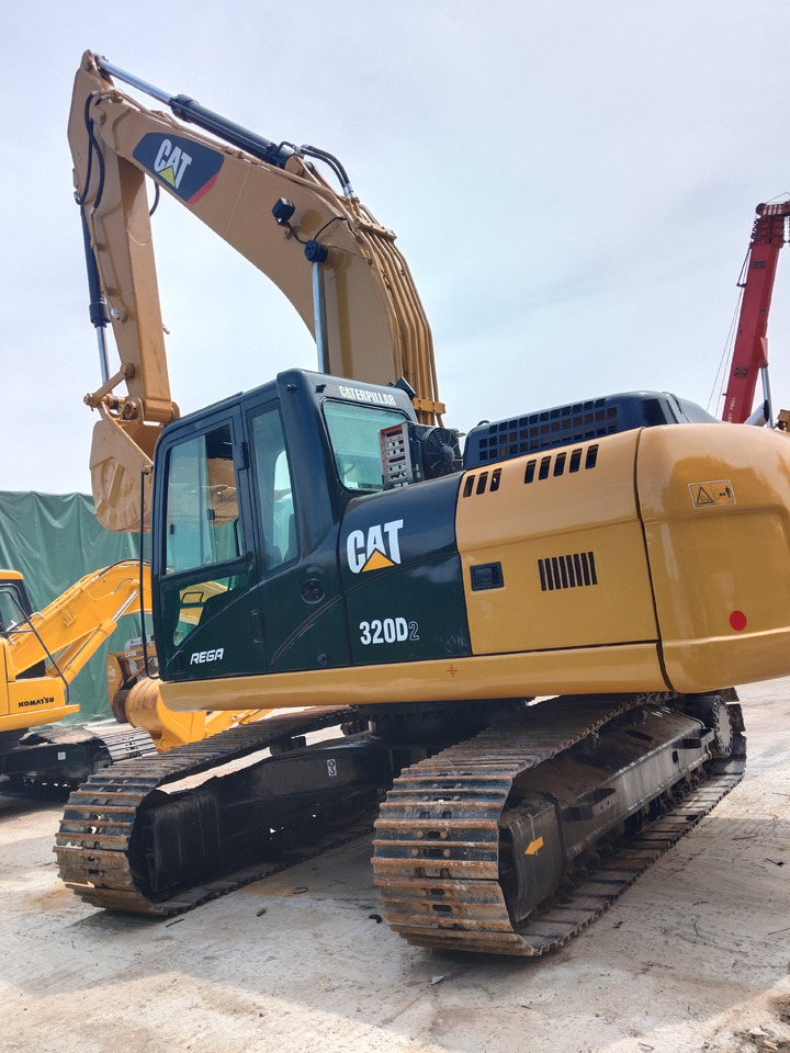 CAT 320D2L WITH CAT C7.1 ENGINE - Crawler excavator: picture 1 CAT 320D2L WITH CAT C7.1 ENGINE - Crawler excavator: picture 1