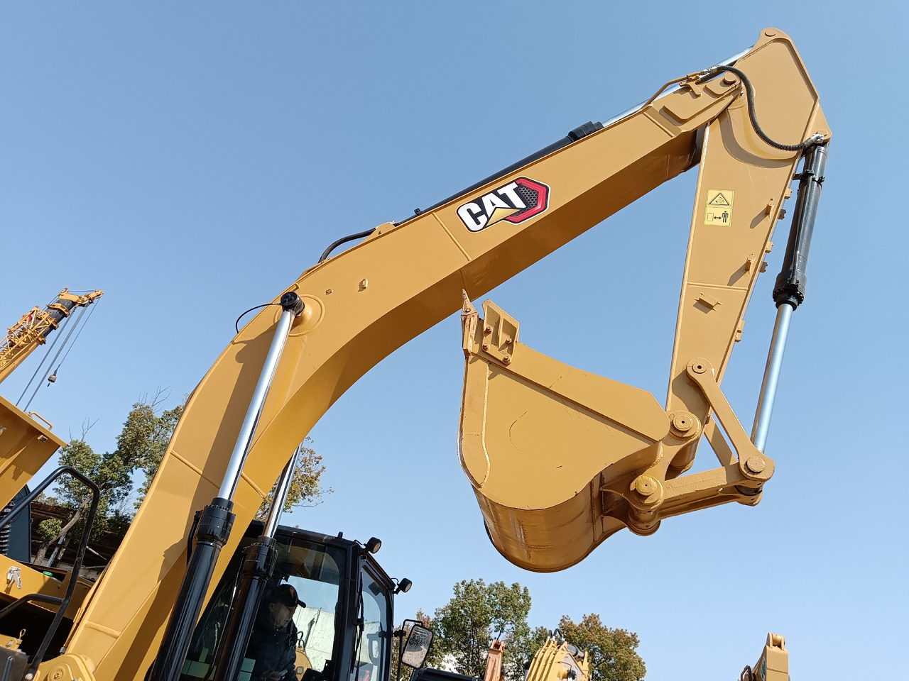 CAT 320GC 323GC 330GC 336GC - Crawler excavator: picture 2 CAT 320GC 323GC 330GC 336GC - Crawler excavator: picture 2