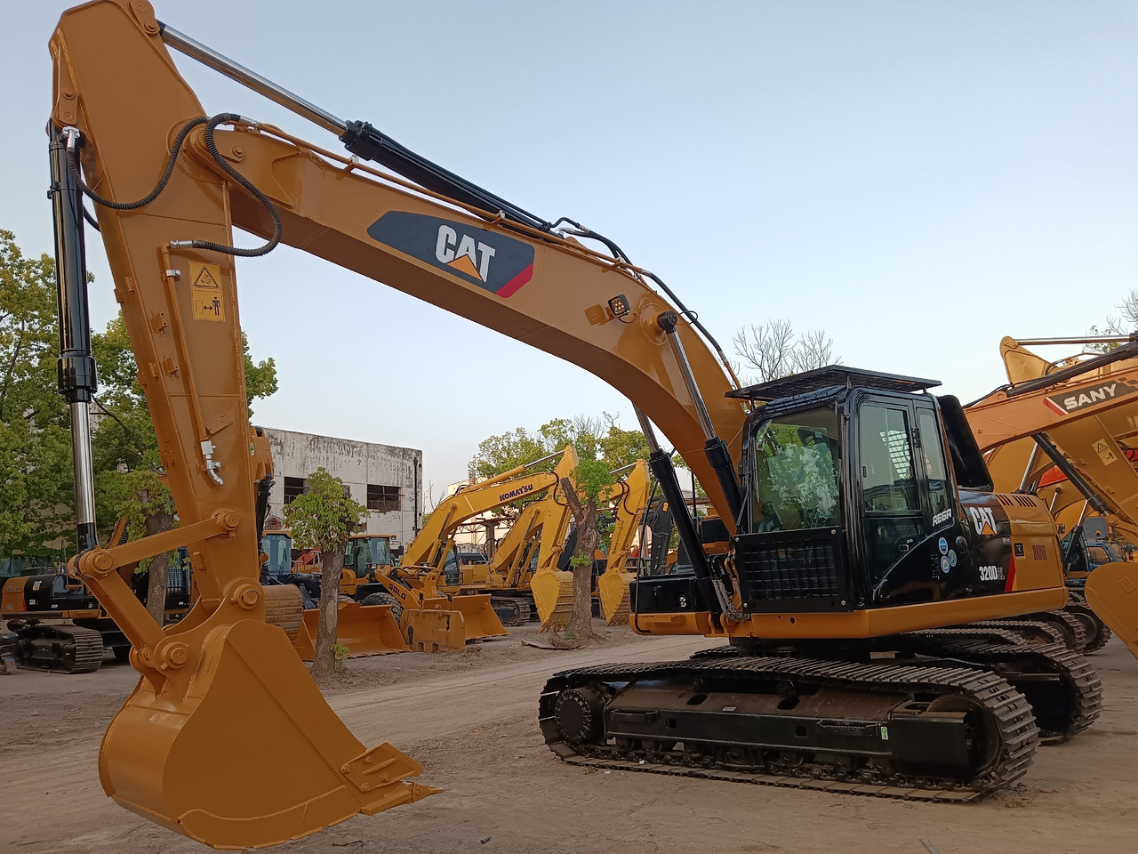 CATERPILLAR 320D CAT 320D2 L - Crawler excavator: picture 4 CATERPILLAR 320D CAT 320D2 L - Crawler excavator: picture 4