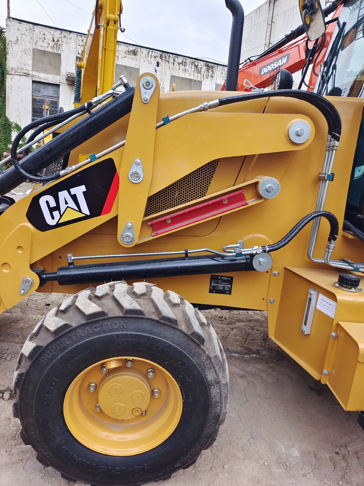CATERPILLAR 420F BRAND NEW - Backhoe loader: picture 2 CATERPILLAR 420F BRAND NEW - Backhoe loader: picture 2