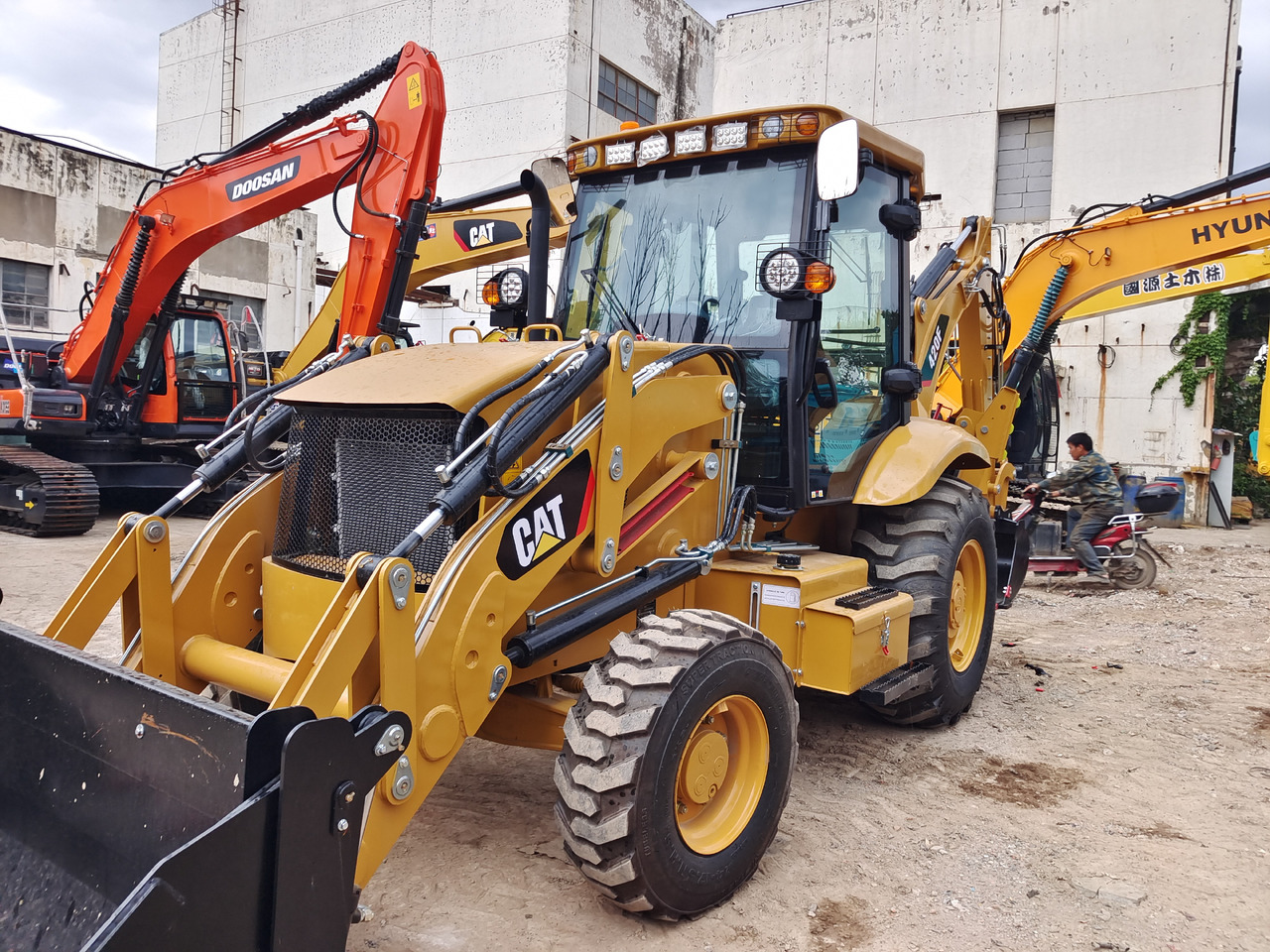 CATERPILLAR 420F CAT 420 F JCB 3CX - Backhoe loader: picture 1 CATERPILLAR 420F CAT 420 F JCB 3CX - Backhoe loader: picture 1