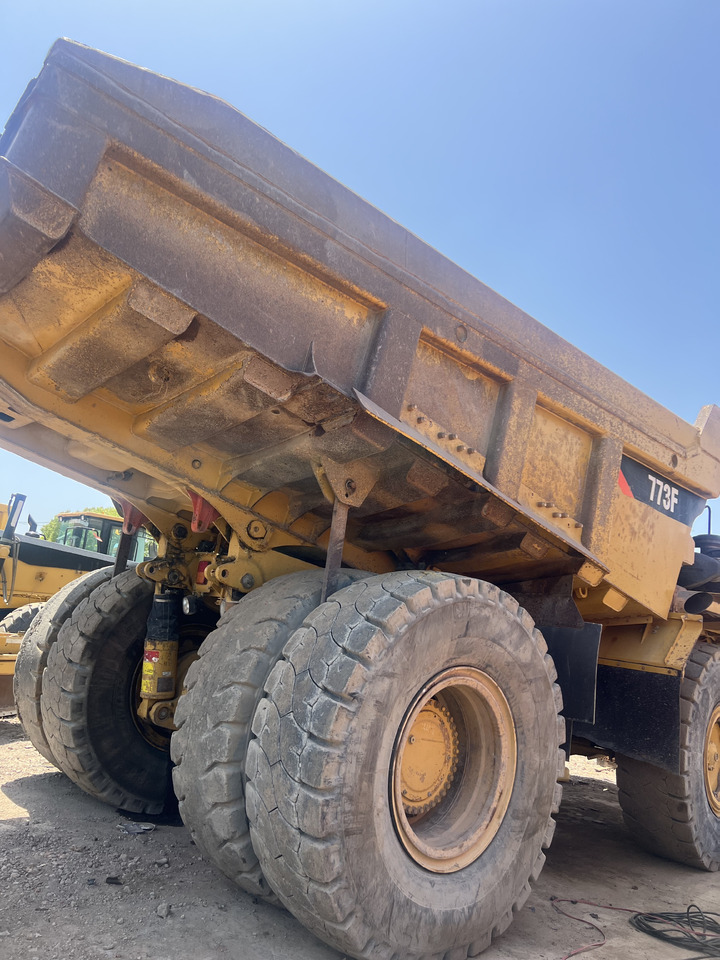 CATERPILLAR 773F CAT - Rigid dumper/ Rock truck: picture 5 CATERPILLAR 773F CAT - Rigid dumper/ Rock truck: picture 5