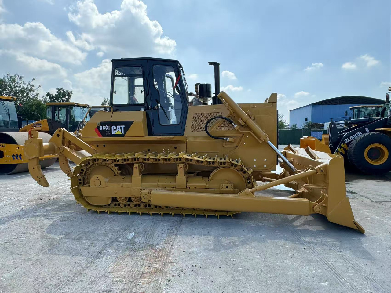 CATERPILLAR D6G CAT D 6 G D7G D5G D6R D8T - Bulldozer: picture 3 CATERPILLAR D6G CAT D 6 G D7G D5G D6R D8T - Bulldozer: picture 3