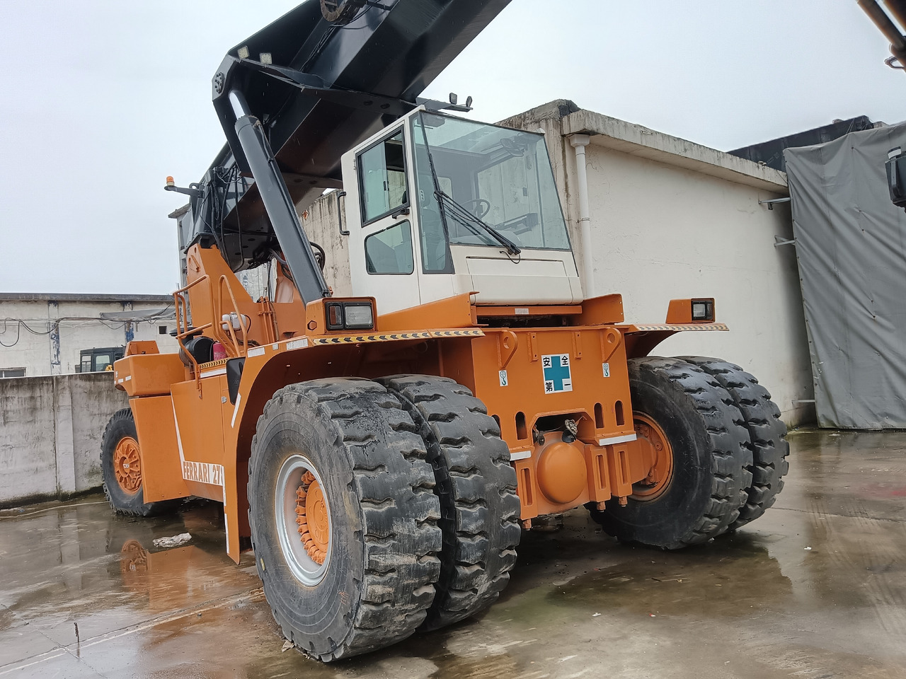CVS FERRARRI 278 - Reach stacker: picture 2 CVS FERRARRI 278 - Reach stacker: picture 2