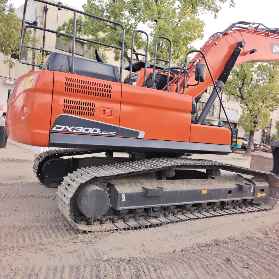 DOOSAN DX 300 LC - 9C DX300 LCA - Crawler excavator: picture 3 DOOSAN DX 300 LC - 9C DX300 LCA - Crawler excavator: picture 3