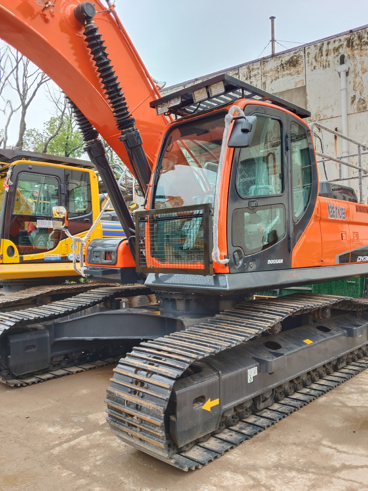 DOOSAN DX300LC-9C DX300LCA - Crawler excavator: picture 4 DOOSAN DX300LC-9C DX300LCA - Crawler excavator: picture 4