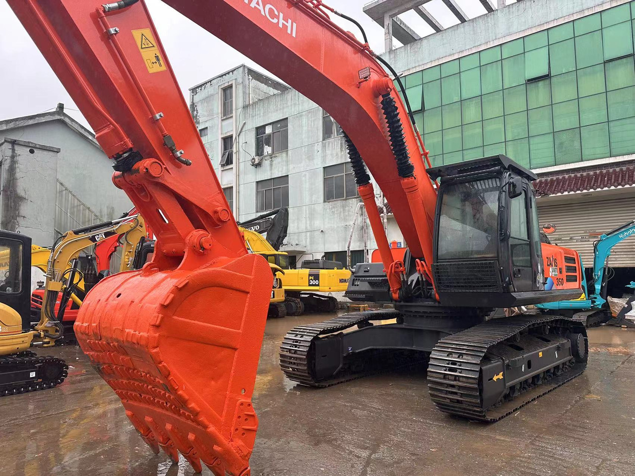 HITACHI ZX350 - 3G - Crawler excavator: picture 5 HITACHI ZX350 - 3G - Crawler excavator: picture 5