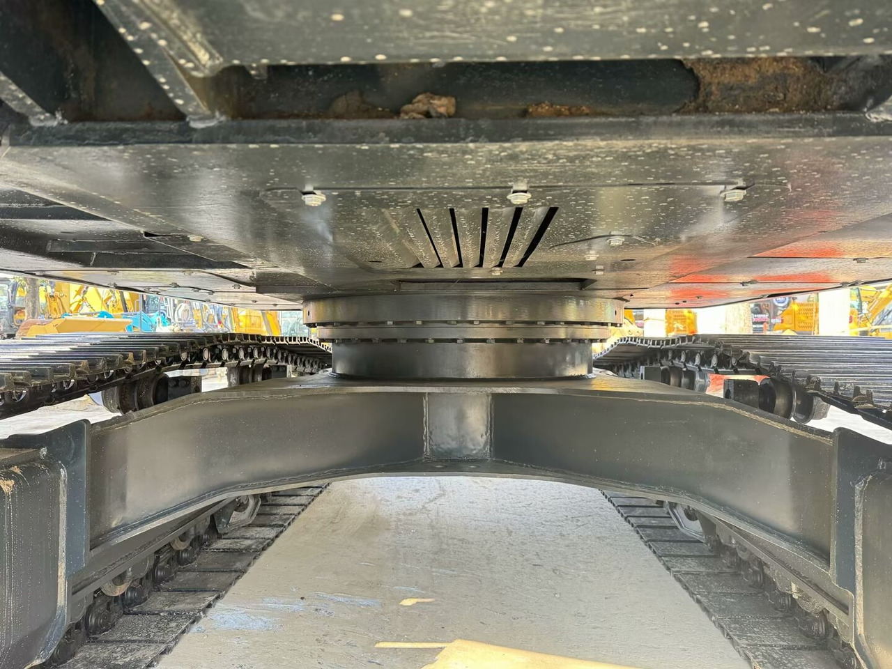 HYUNDAI 220LC-9S - Crawler excavator: picture 4 HYUNDAI 220LC-9S - Crawler excavator: picture 4