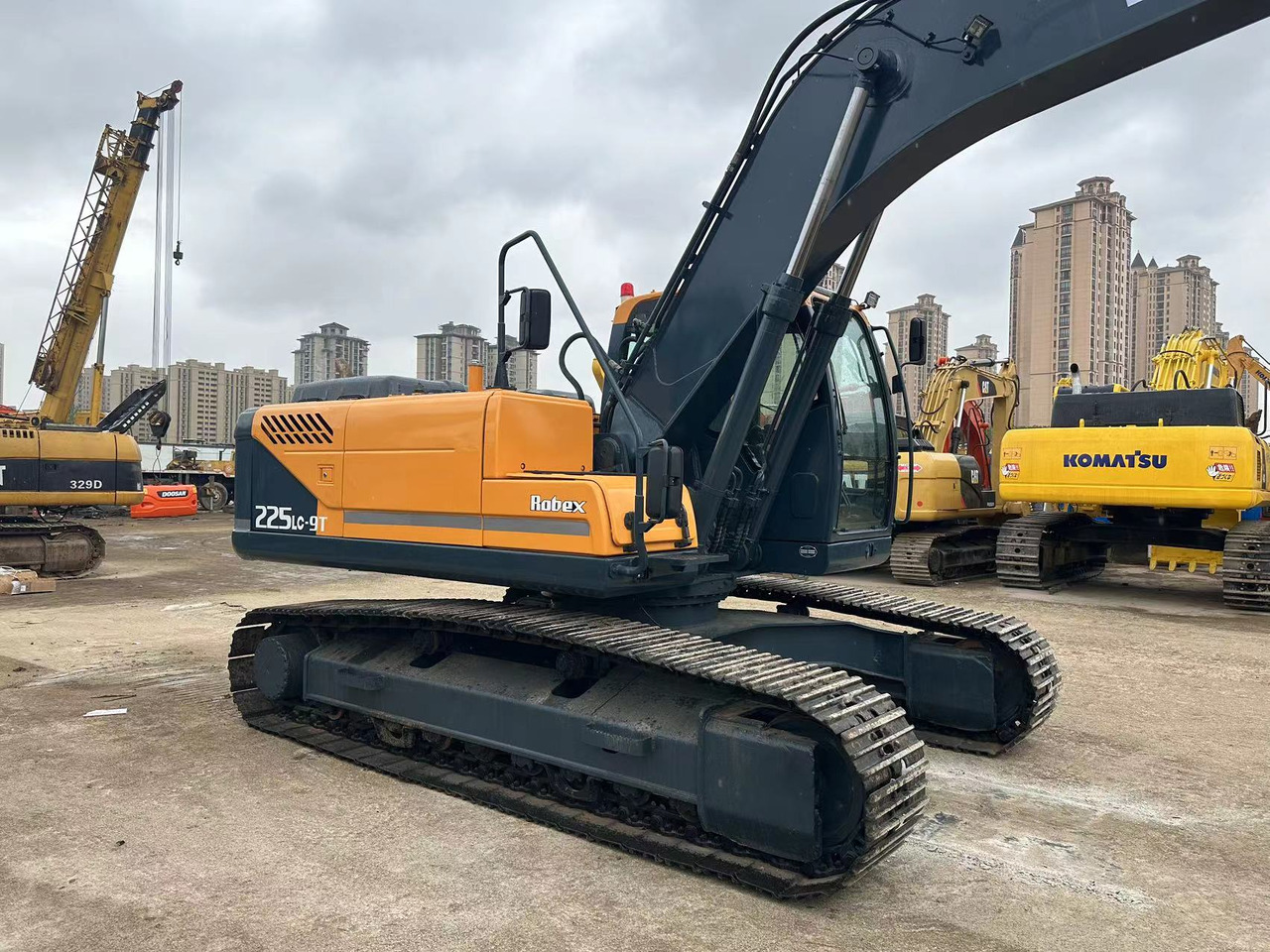 Crawler excavator HYUNDAI 225LC-9T: picture 6