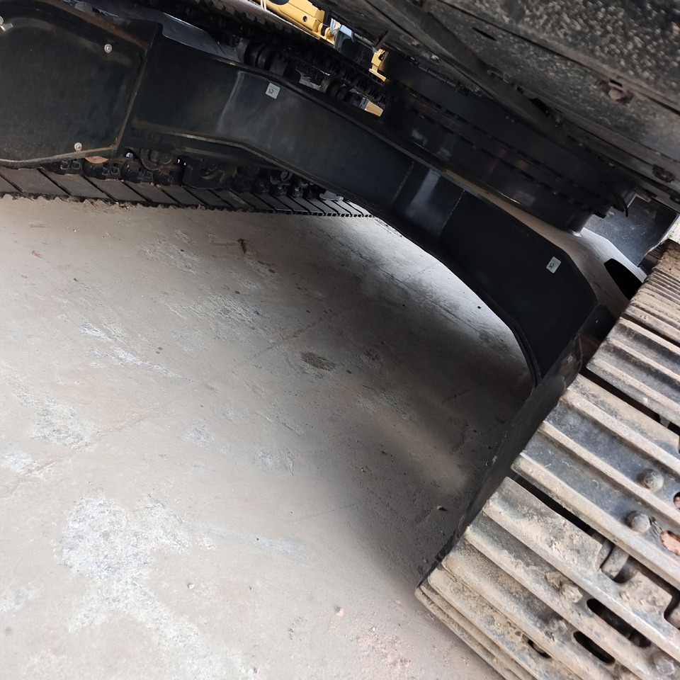 HYUNDAI 305LC-9T 305LC-9S 330LC-9S - Crawler excavator: picture 4 HYUNDAI 305LC-9T 305LC-9S 330LC-9S - Crawler excavator: picture 4