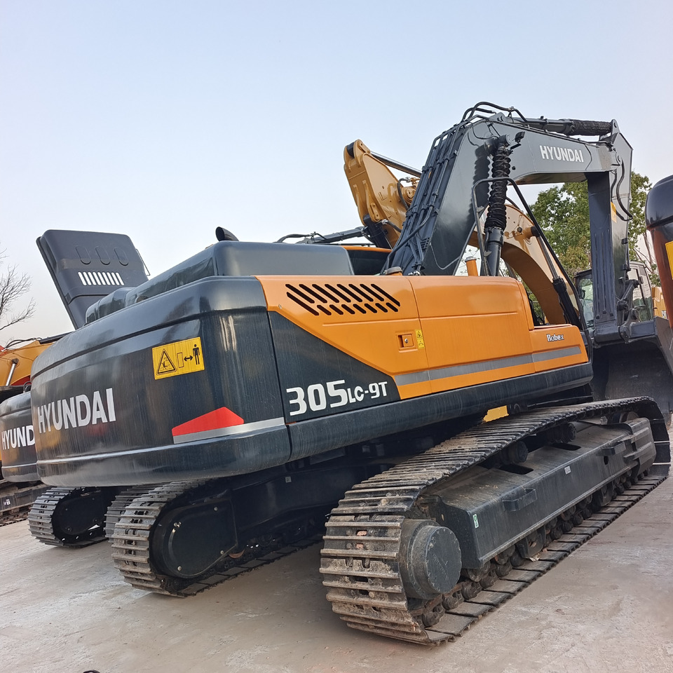 HYUNDAI 305LC-9T - Crawler excavator: picture 1 HYUNDAI 305LC-9T - Crawler excavator: picture 1