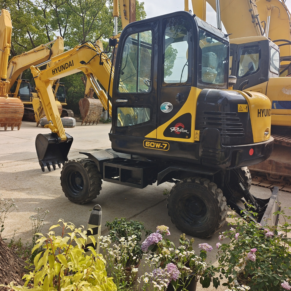 Wheel excavator HYUNDAI R 60W - 7: picture 7 Wheel excavator HYUNDAI R 60W - 7: picture 7